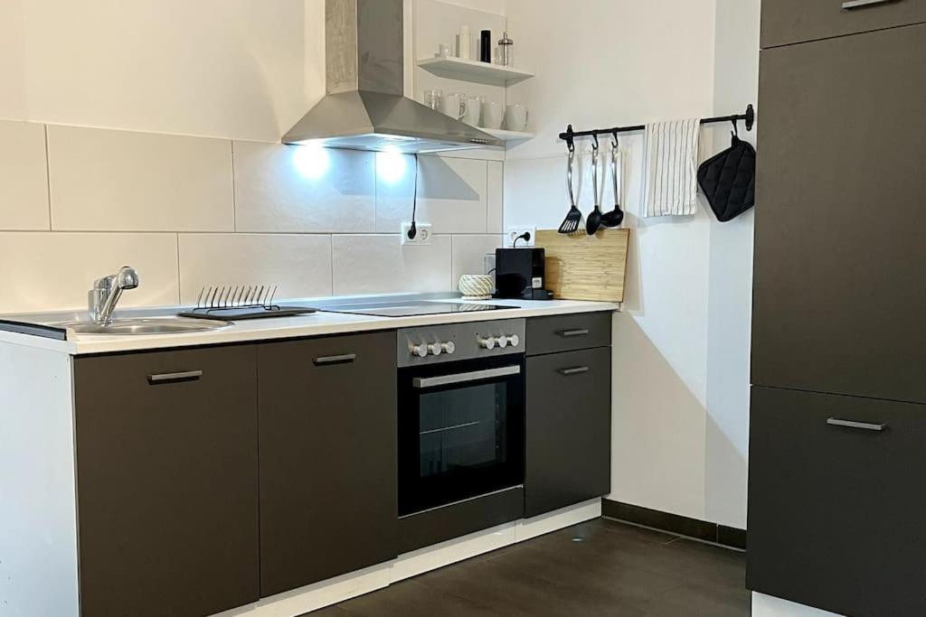 Gemuetliche Wohnung In Ruhigem Wohngebiet Aschaffenburg Ngoại thất bức ảnh